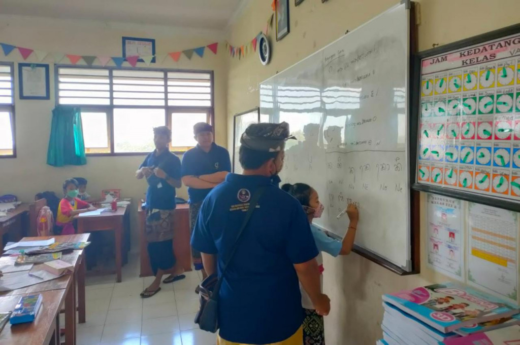 Antusias Siswa/i SD No.7 Dalung Kedatangan KKN UHN Ida Bagus Sugriwa Denpasar